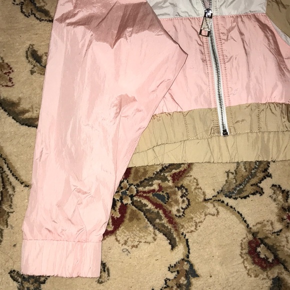 Hollister Cropped Raincoat - Picture 3 of 7